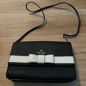 Kate spade fancy side bag- used 2-3 times. Amazing condition